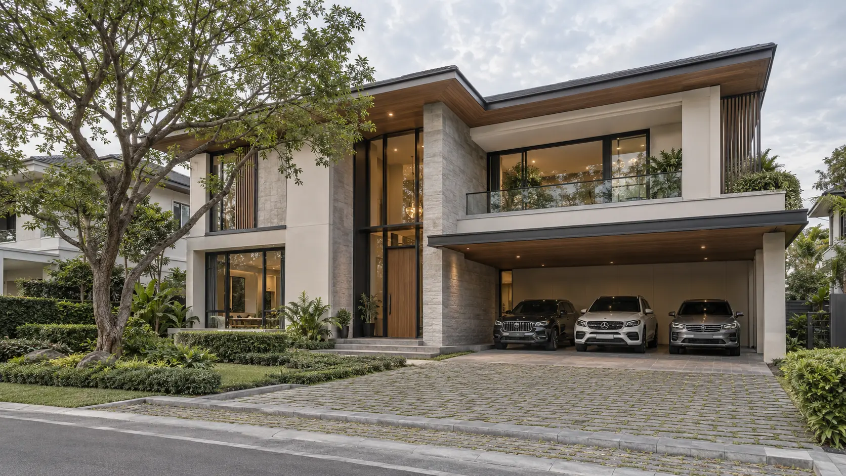 ภาพภายนอกบ้านคีรี บ้านสไตล์Contemporary Luxury พร้อมสวนและที่จอดรถ
